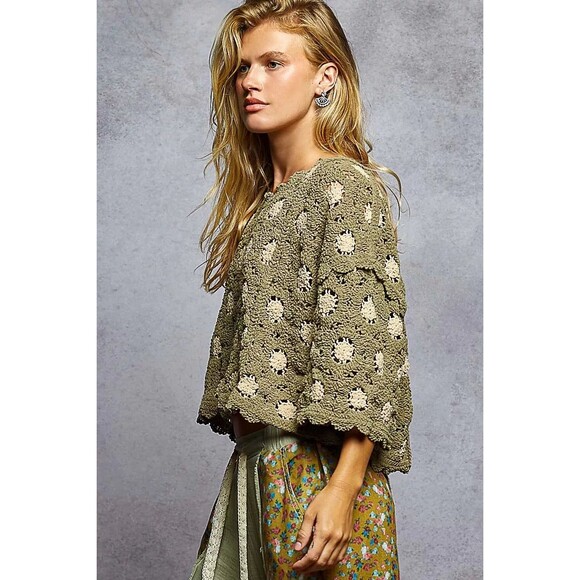 POL Contrast Crochet Cropped Knit Top - Picture 3 of 5